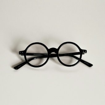 round glasses on a white background